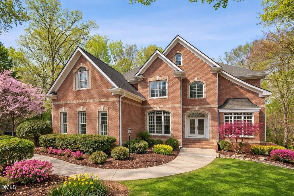 1525 Eglantyne Court, Raleigh, NC 27613