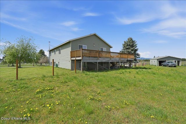 2037 E Yellow Pine Ave, Athol, ID 83801