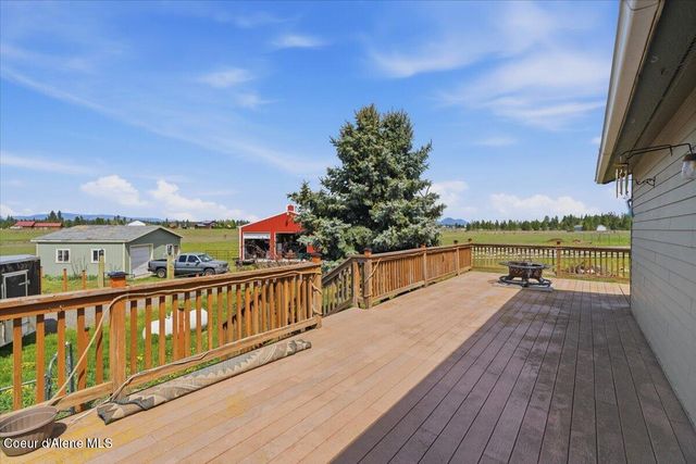 2037 E Yellow Pine Ave, Athol, ID 83801