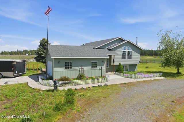 2037 E Yellow Pine Ave, Athol, ID 83801