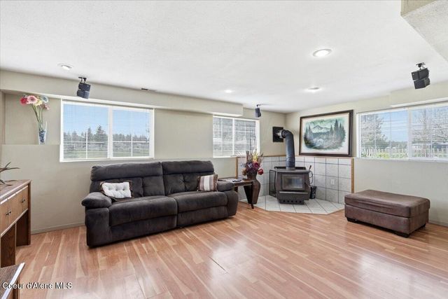 2037 E Yellow Pine Ave, Athol, ID 83801
