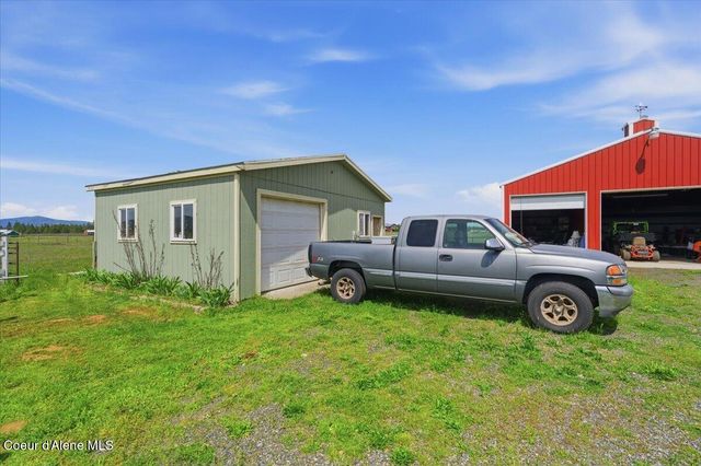 2037 E Yellow Pine Ave, Athol, ID 83801