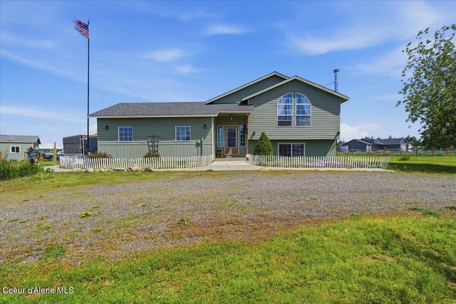 2037 E Yellow Pine Ave, Athol, ID 83801