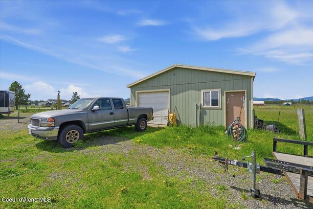 2037 E Yellow Pine Ave, Athol, ID 83801