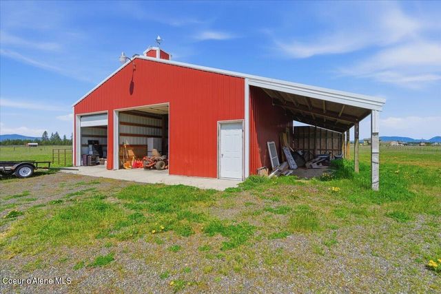 2037 E Yellow Pine Ave, Athol, ID 83801