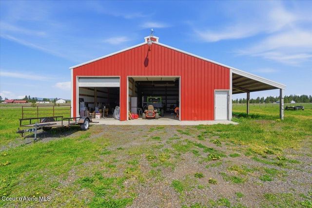 2037 E Yellow Pine Ave, Athol, ID 83801