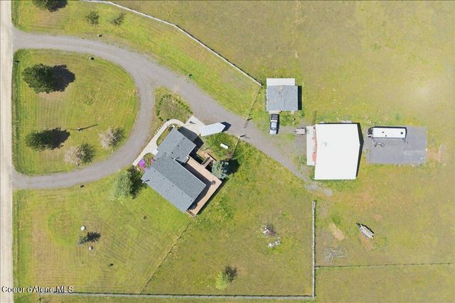 2037 E Yellow Pine Ave, Athol, ID 83801