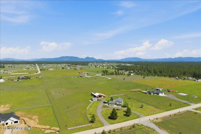 2037 E Yellow Pine Ave, Athol, ID 83801