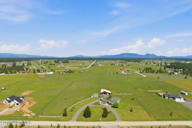 2037 E Yellow Pine Ave, Athol, ID 83801
