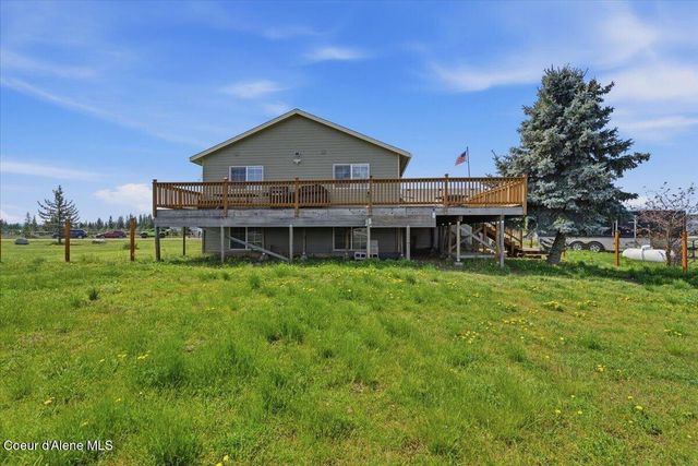 2037 E Yellow Pine Ave, Athol, ID 83801