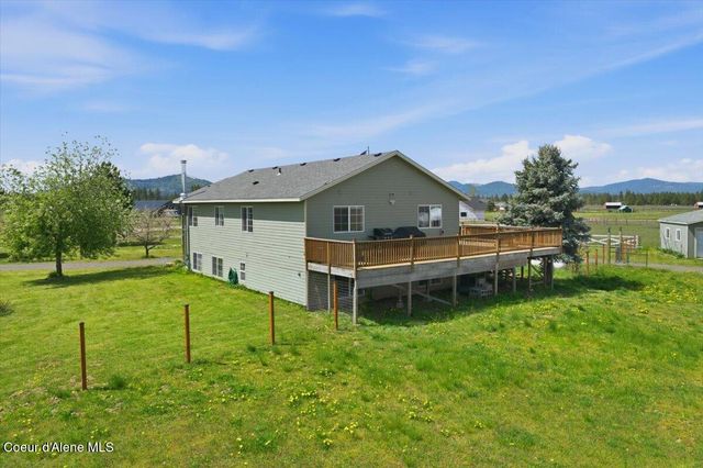 2037 E Yellow Pine Ave, Athol, ID 83801