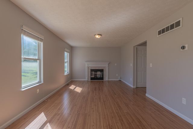 6 Trotters Way, Florence, KY 41042