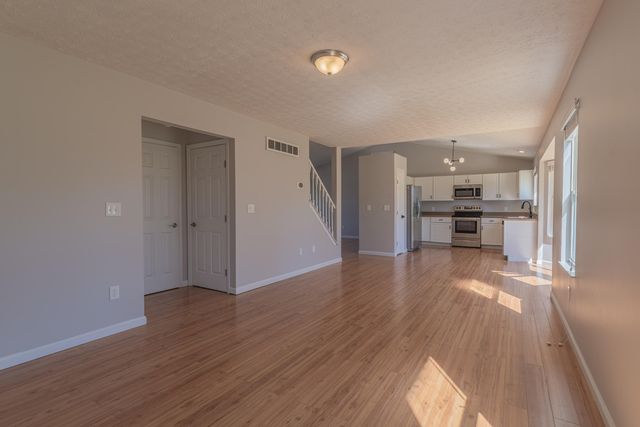 6 Trotters Way, Florence, KY 41042