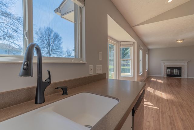 6 Trotters Way, Florence, KY 41042