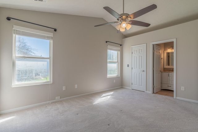 6 Trotters Way, Florence, KY 41042