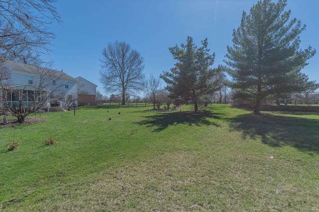 6 Trotters Way, Florence, KY 41042