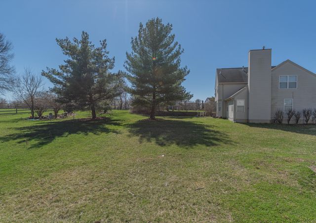 6 Trotters Way, Florence, KY 41042