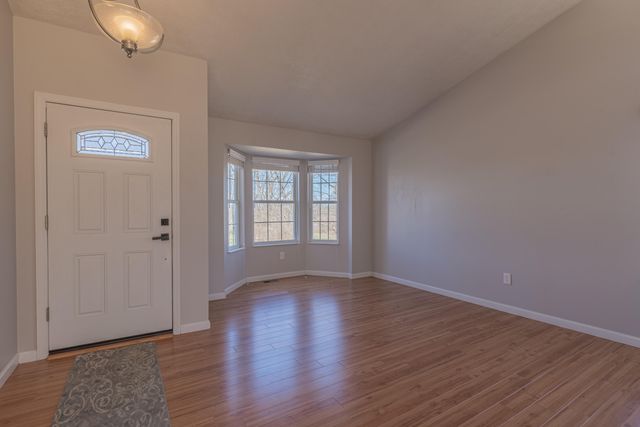 6 Trotters Way, Florence, KY 41042