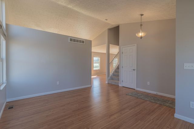 6 Trotters Way, Florence, KY 41042