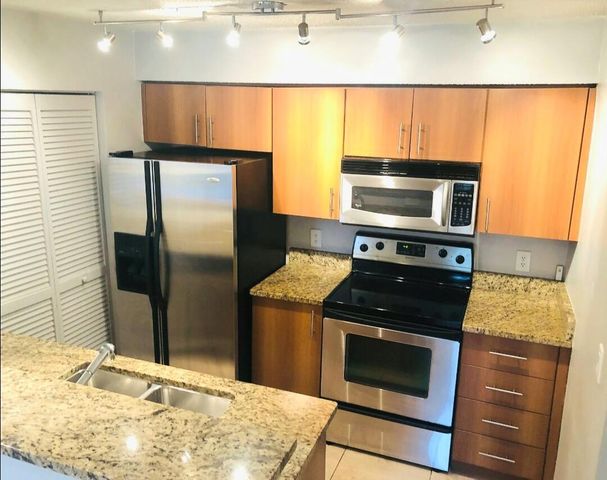 1050 Crystal Way K, Delray Beach, FL 33444