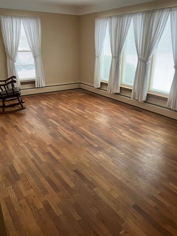 1032 Sutton Street, Saginaw, MI 48602