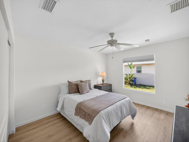 2757 SW Versailles Terrace, Stuart, FL 34997