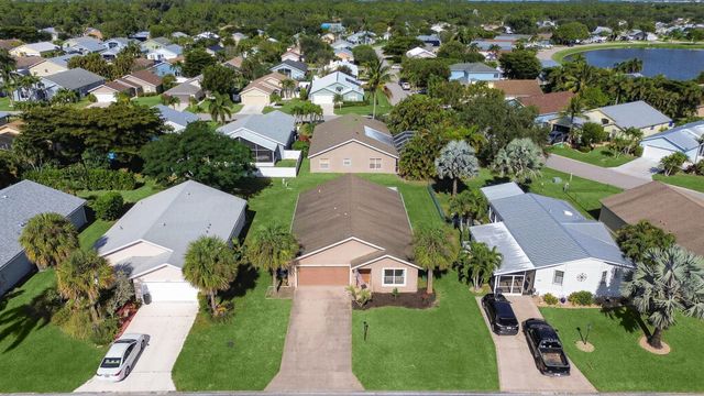 2757 SW Versailles Terrace, Stuart, FL 34997