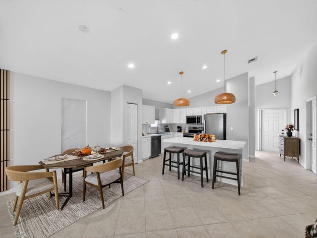 2757 SW Versailles Terrace, Stuart, FL 34997