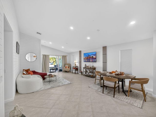 2757 SW Versailles Terrace, Stuart, FL 34997