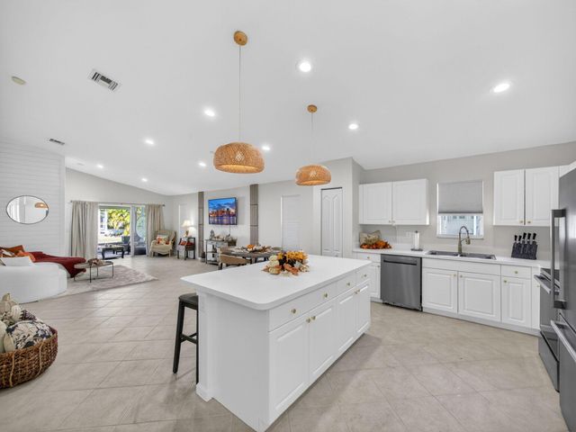 2757 SW Versailles Terrace, Stuart, FL 34997