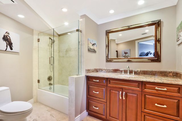 5420 N Ocean Drive 1703, Singer Island, FL 33404