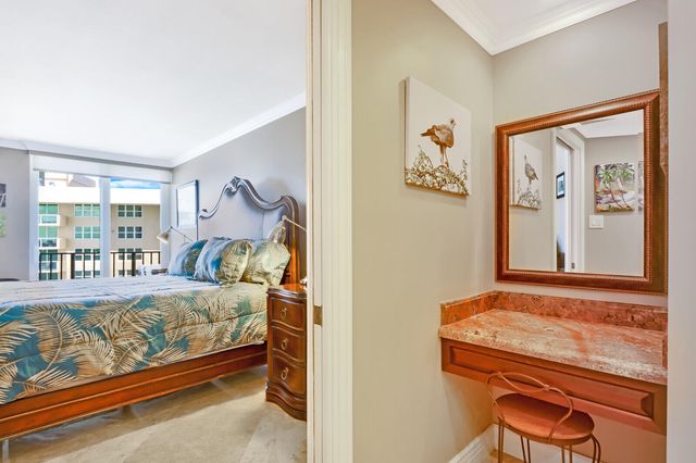 5420 N Ocean Drive 1703, Singer Island, FL 33404