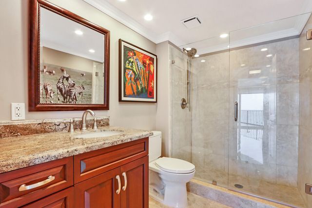 5420 N Ocean Drive 1703, Singer Island, FL 33404