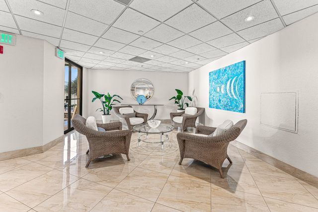 5420 N Ocean Drive 1703, Singer Island, FL 33404