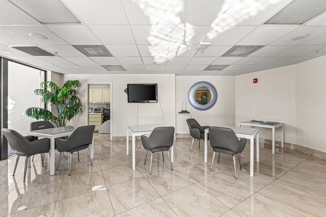 5420 N Ocean Drive 1703, Singer Island, FL 33404