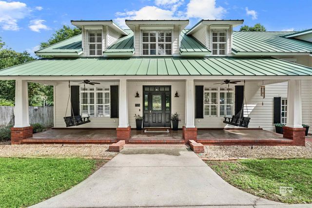 7379 Cypress Avenue, Daphne, AL 36526