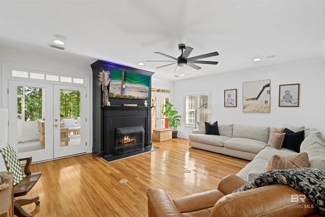 7379 Cypress Avenue, Daphne, AL 36526