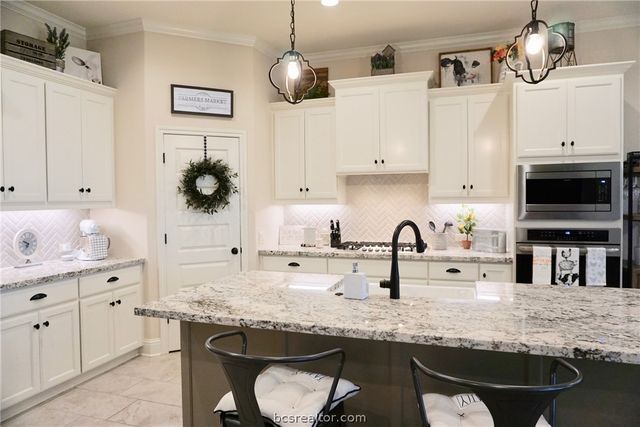 4202 Angel Landing Court, Bryan, TX 77802