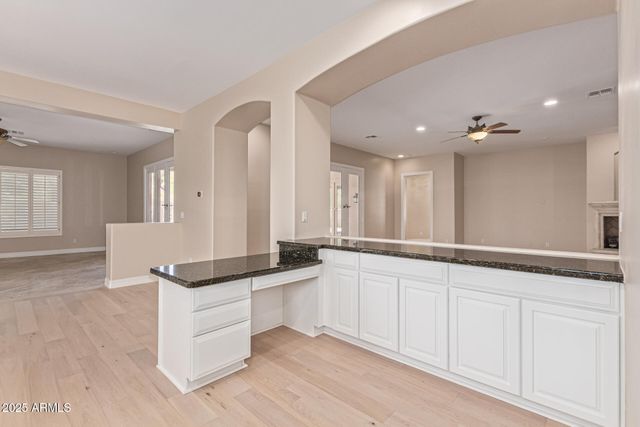 16404 S 23RD Way, Phoenix, AZ 85048