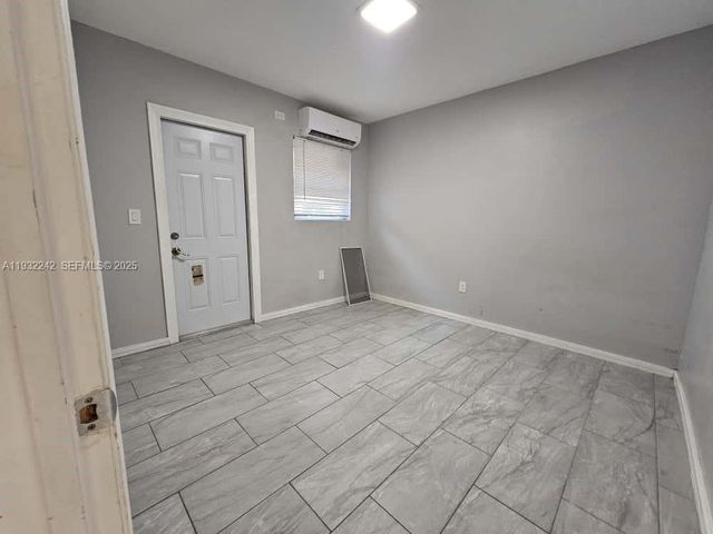 950 NW 5th St 2, Miami, FL 33128