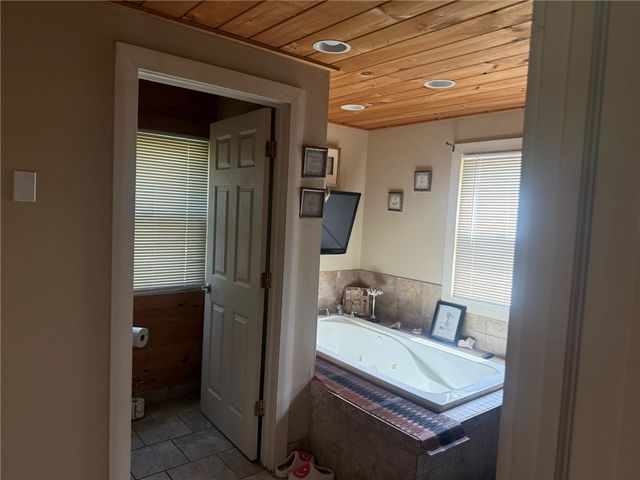71 Ridge Terrace, Greece, NY 14626