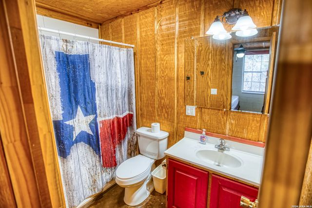 1047 County Road 350, Concan, TX 78838