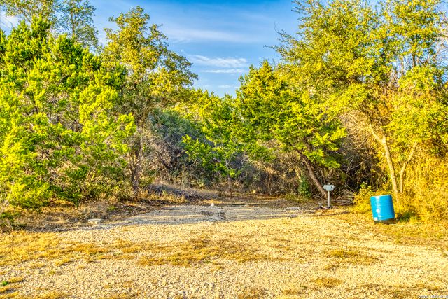 1047 County Road 350, Concan, TX 78838