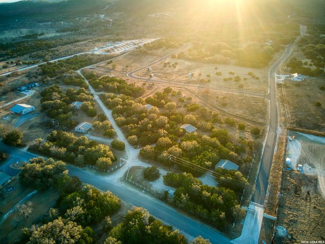 1047 County Road 350, Concan, TX 78838