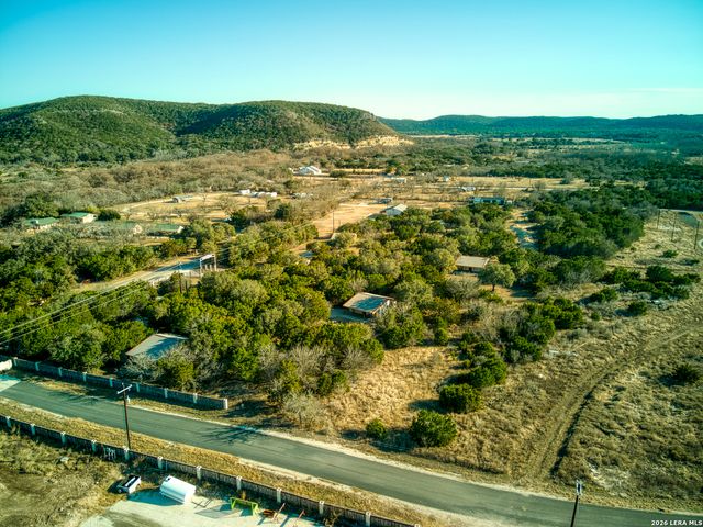 1047 County Road 350, Concan, TX 78838