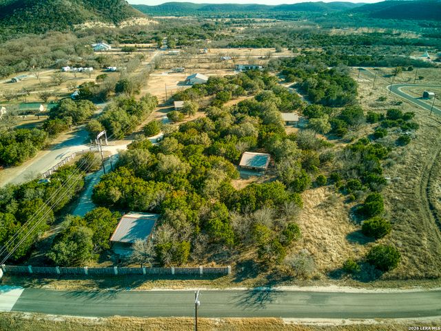 1047 County Road 350, Concan, TX 78838
