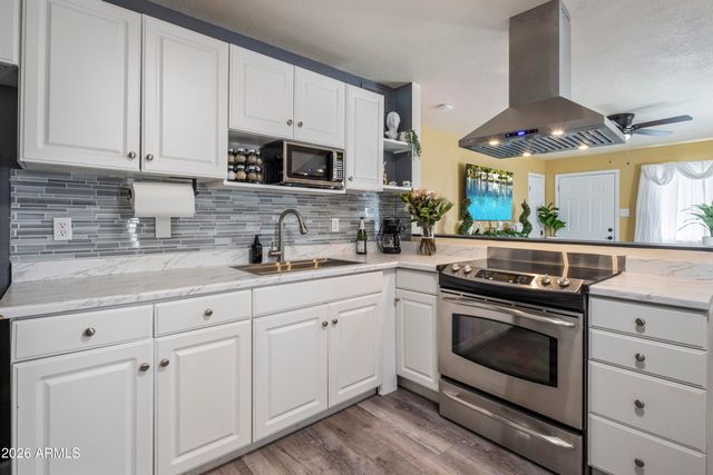 1809 N 42ND Street, Phoenix, AZ 85008
