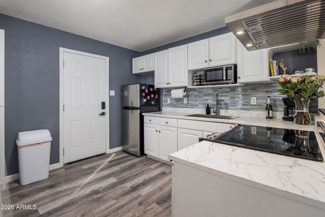 1809 N 42ND Street, Phoenix, AZ 85008