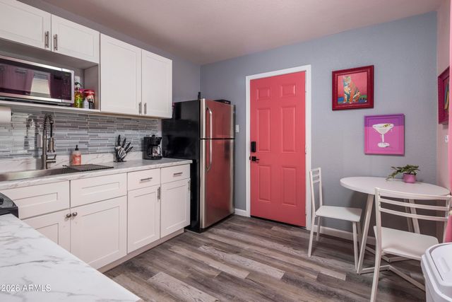 1809 N 42ND Street, Phoenix, AZ 85008