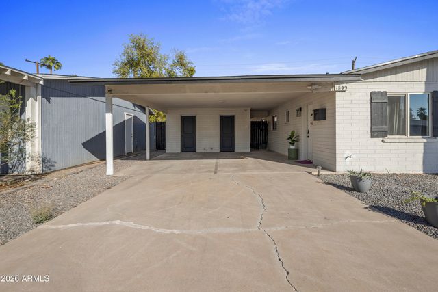 1809 N 42ND Street, Phoenix, AZ 85008
